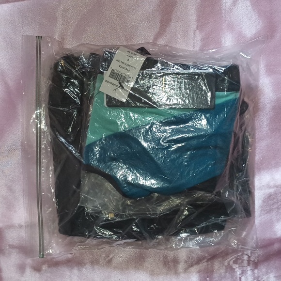 Beach Bunny NWT B Fit Double Standard Sz 6 MD Legging Halter Set - Picture 10 of 10